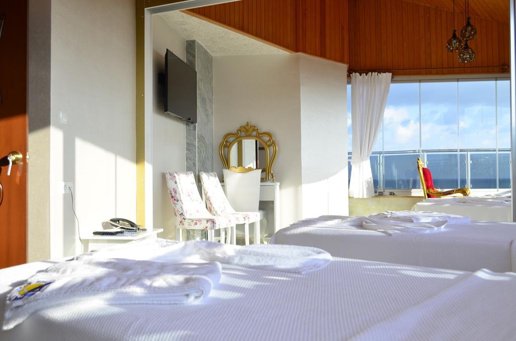 Alev Palace Otel Arsuz Quarto foto