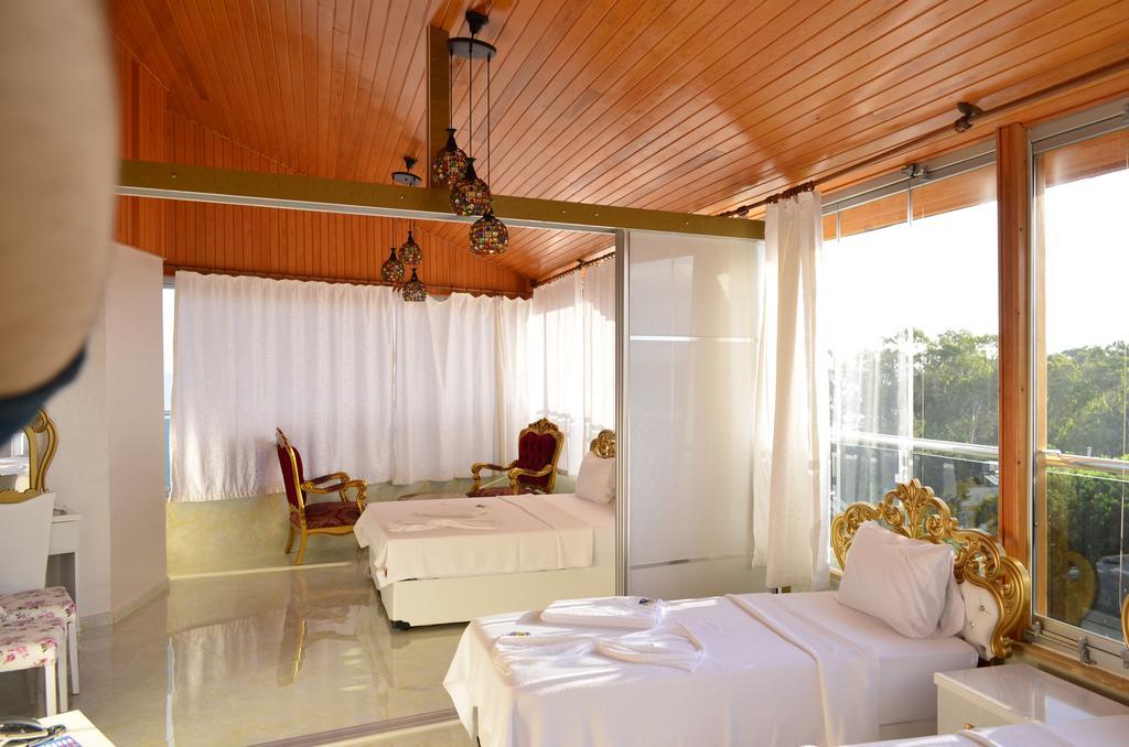 Alev Palace Otel Arsuz Quarto foto