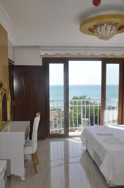 Alev Palace Otel Arsuz Quarto foto